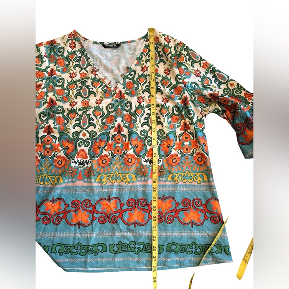 BloomChic Floral Blouse Bell Sleeve Size 14/16 - Picture 7 of 9